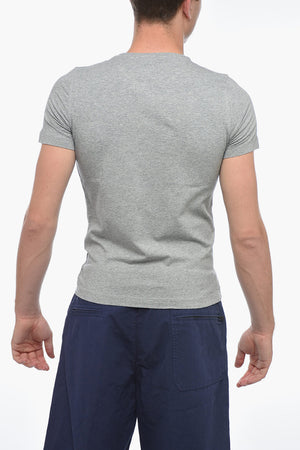 Slim-Fit T-Shirt mit kurzen Ärmeln