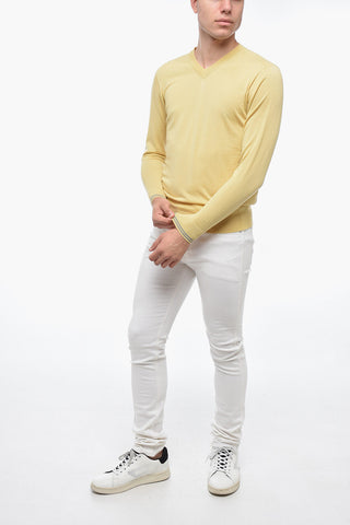 Lightweight Virgin Wool V-neck Sweater