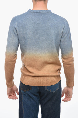 Rundhalspullover aus Kaschmir-Mix mit Degradé-Saum