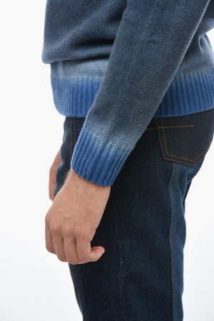 Rundhalspullover aus Kaschmir-Mix mit Farbverlauf am Saum