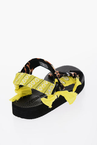 TREKKY Low Sandals with Bandana Pattern
