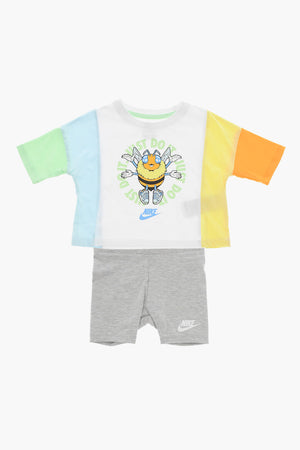 Set T-Shirt Stampata e Shorts