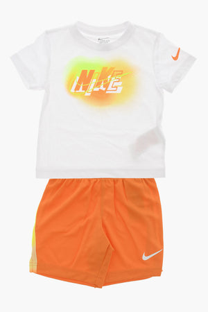 Dri-Fit T-Shirt und Shorts Set mit bedrucktem Logo