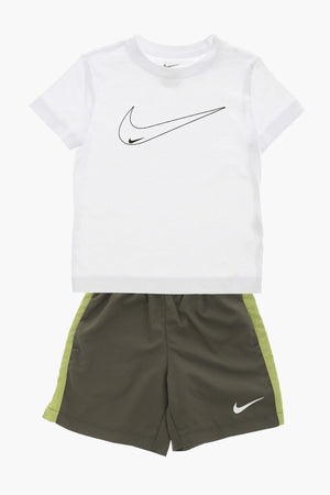 Set Rundhals-T-Shirt und Dri-Fit-Shorts mit aufgedrucktem Logo
