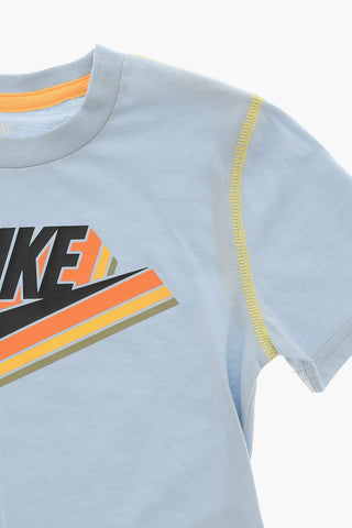 Set T-Shirt and Shorts with Visible Seams