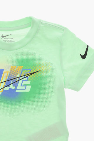 T-Shirt und Shorts Set mit verlaufendem Seitenstreifen