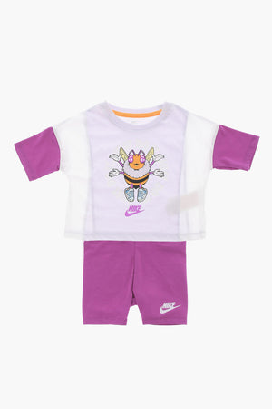 Set Bedrucktes T-Shirt und Shorts