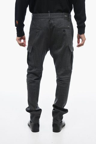 Zigarettenhose mit mehreren Taschen