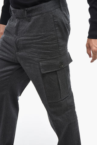 Zigarettenhose mit mehreren Taschen