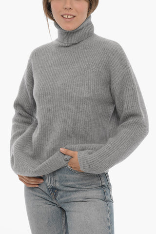 Cashmere Turtle-neck Sweater