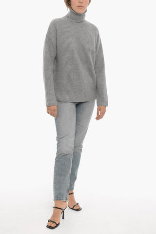 Cashmere Turtle-neck Sweater