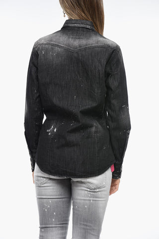 Camicia in Denim Distressed con Motivo Schizzi di Vernice