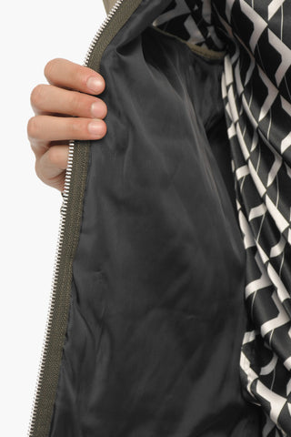 Sleeveless Quilted Jacket with Zip Closure