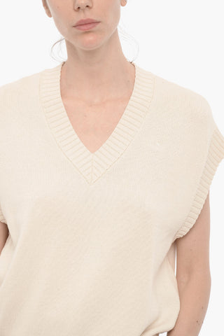 Sleeveless V-Neeck Sweater