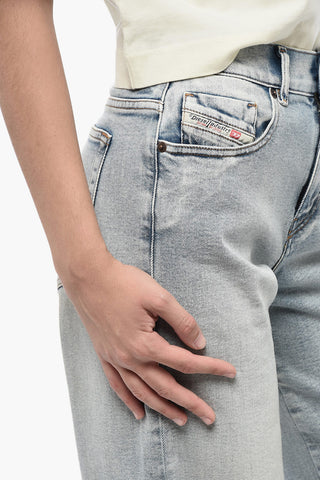 D-AKEMI Flared Denims with Light Wash L.32