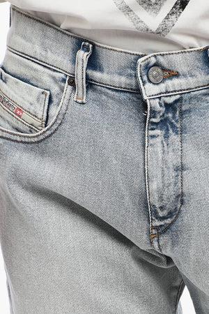 Jeans 2019 D-STRUKT mit heller Waschung L.32