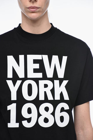 Solid Color Crew-neck T-Shirt with Contrasting Print