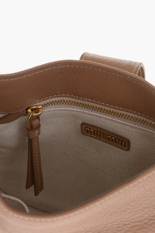 Borsa Saddle in Pelle Martellata con Moschettone