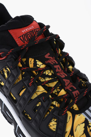 Low-Top TRIGRECA Sneakers With Iconic Print