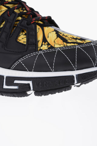 Low-Top TRIGRECA Sneakers With Iconic Print