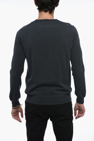 Oversized V-neckline Sweater