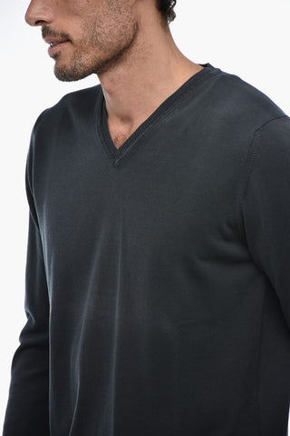 Oversized V-neckline Sweater