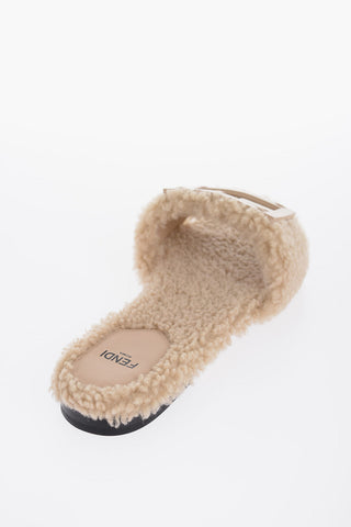 Sliders in Shearling di Montone con Logo in Applicazione