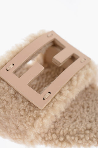 Sliders in Shearling di Montone con Logo in Applicazione