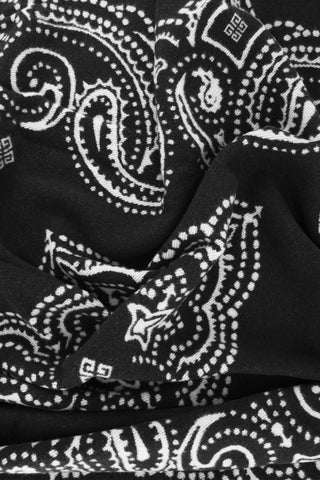Maxi Sciarpa in Lana con Motivo Bandana