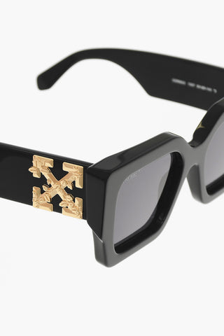 Oversized Cat-Eye Sunglasses with Golden-Logo