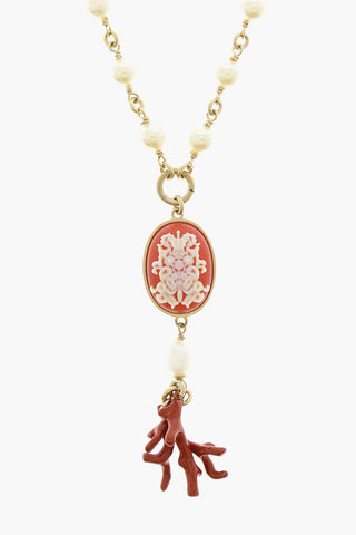 Metal and Resin MER DES MERVEILLES Necklace with Pendant
