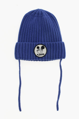 Beanie in Tinta Unita a Coste con Patch Logo a Contrasto