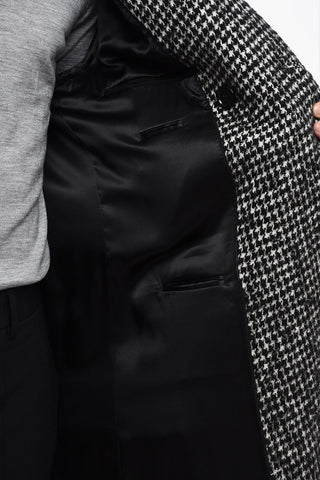 RE-EDITION Double-Breasted Coat with Houndsthooth Motif