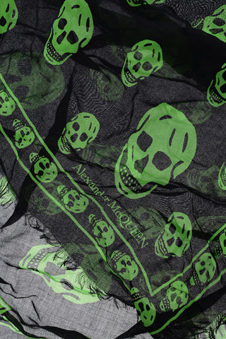 Foulard con Stampa Teschi All-Over a Contrasto