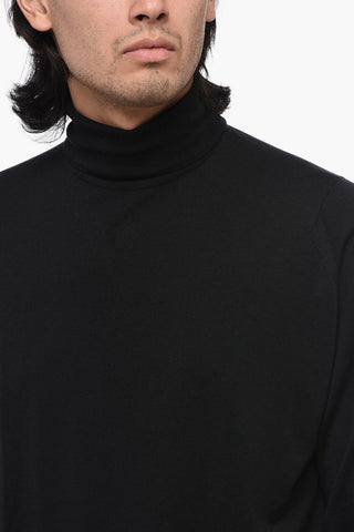 Maglia a Collo Alto in Lana Merino