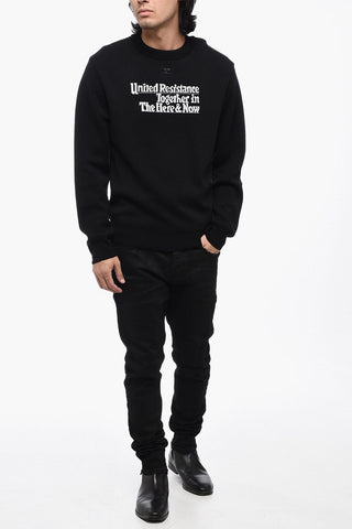 Solid Color Crew-neck Sweater with Contrasting Embroidery