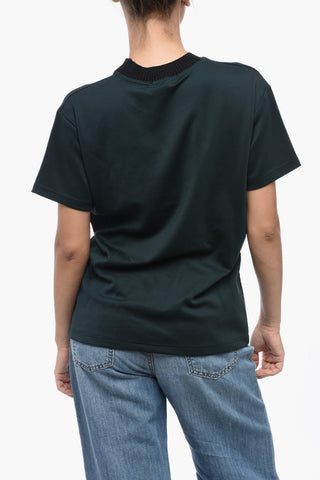 Besticktes Rundhals-T-Shirt
