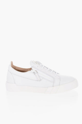 Sneakers Basse in Pelle con Zip Laterale                        