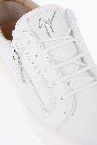 Sneakers Basse in Pelle con Zip Laterale                        
