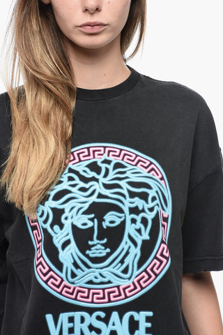 LA VACANZA Oversized MEDUSA T-Shirt with Neon Print