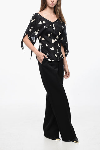 V-Neck Heart-Printed Silk Blosue