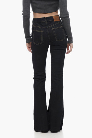 Jeans a Zampa con Cuciture a Contrasto