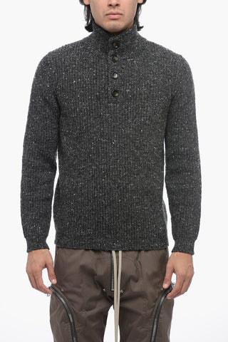 Pullover Mock Neck in Lana con Bottoni