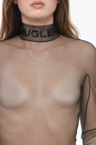 Visible Stitches Mesh Body with Embossed Logo