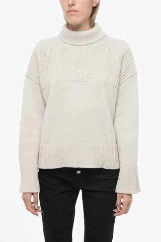Maglia a Collo Alto Asimmetrica