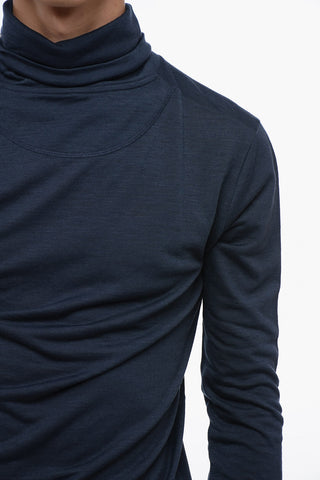 Maglia a Collo Alto in Lana Tech