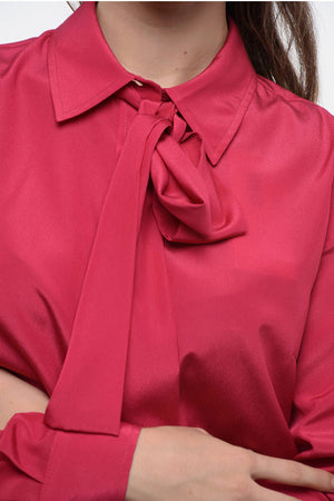 Blusa Effetto Satin con Foulard Rimovibile