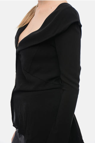 Asymmetrische Seidenbluse mit weitem Ausschnitt
