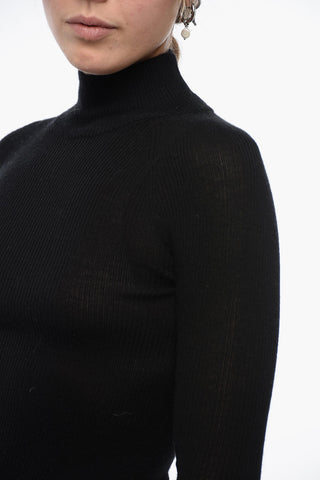 Maglia a Collo Alto con Maniche a Imbuto