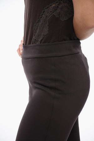 Stretch-Hose mit hoher Taille und ausgestellter Passform